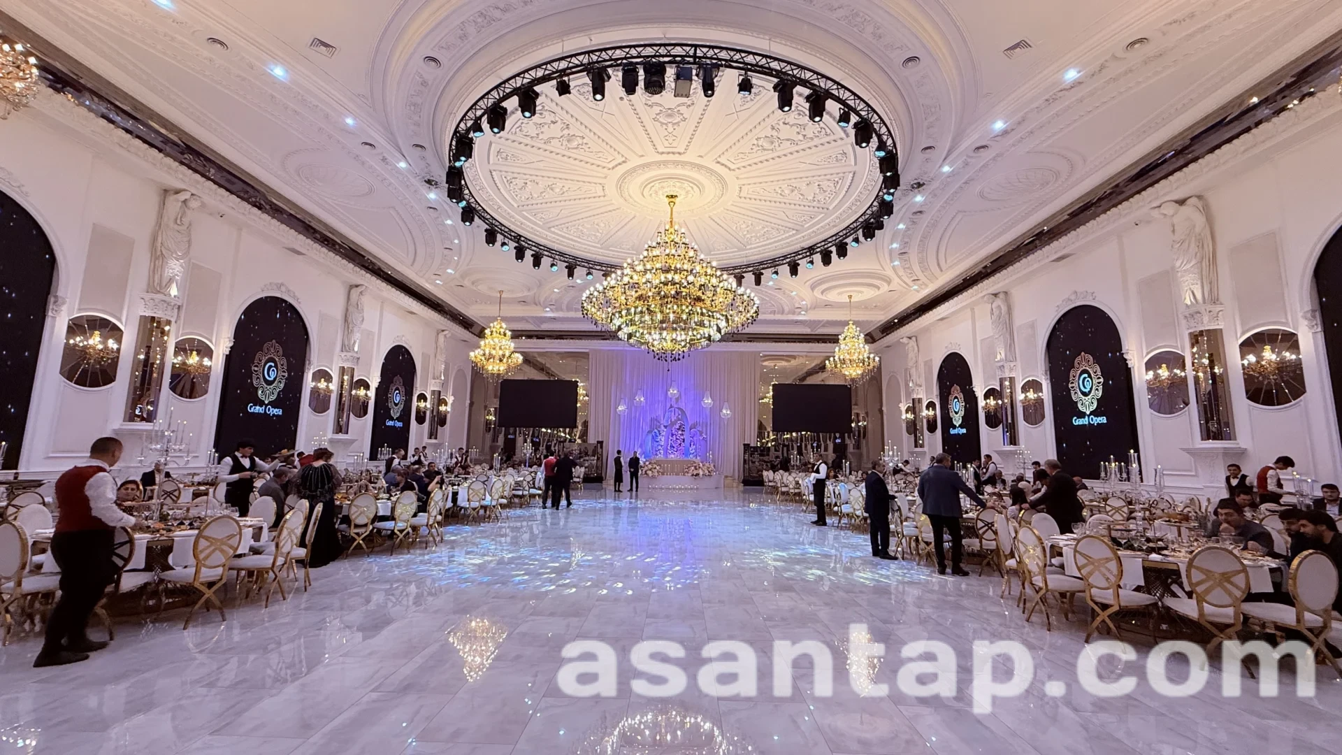 Grand Opera — 1