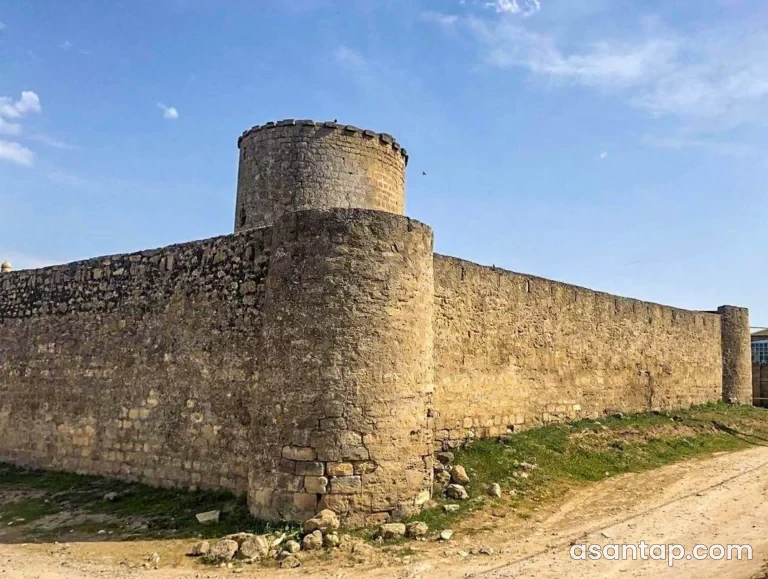 Nardaran qalası