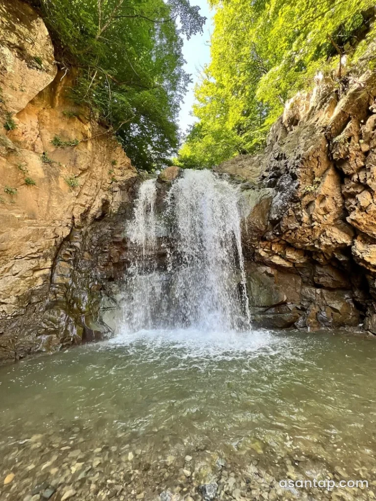 Əmirvar şəlaləsi