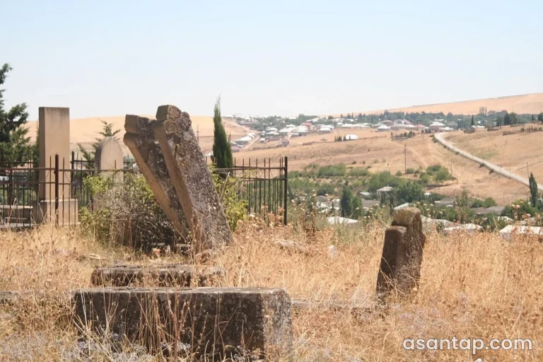 Şaxəndan tarixi qəbiristanlığı