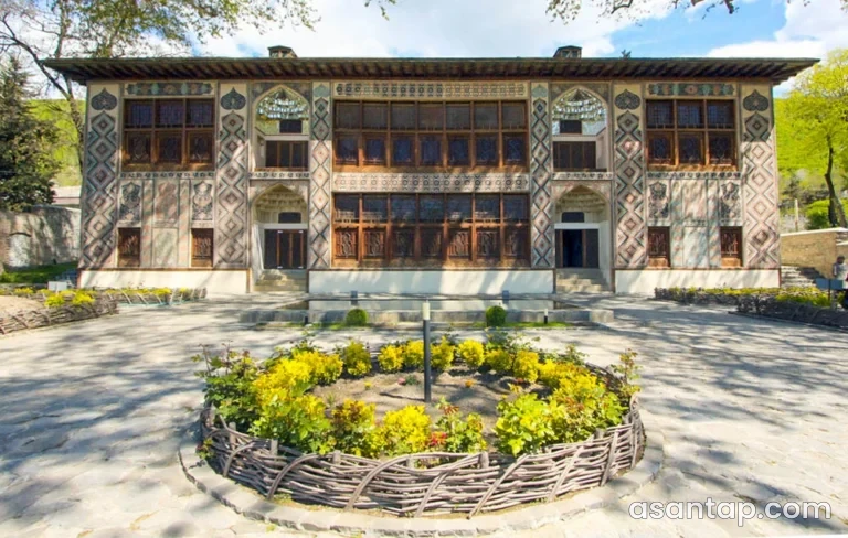Şəki Xan sarayı