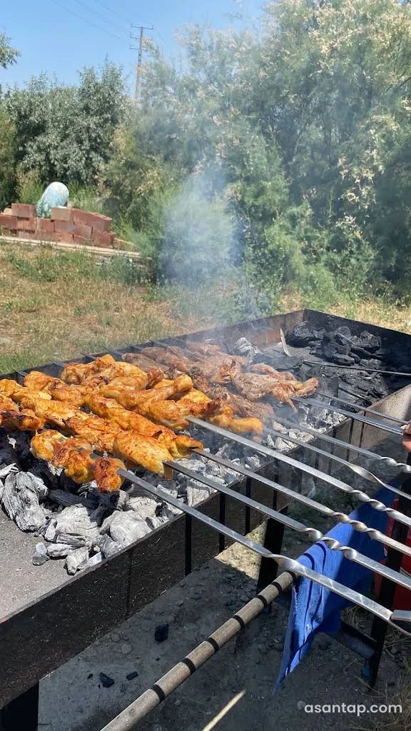 Şirvandakı Mənzərə Restoran & Pub-da manqalda hazırlanan kabablar