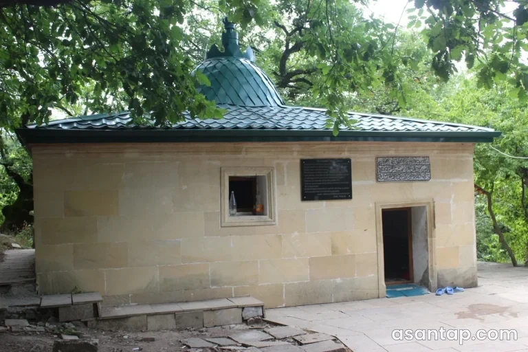 Dədəgünəş piri — Şamaxı