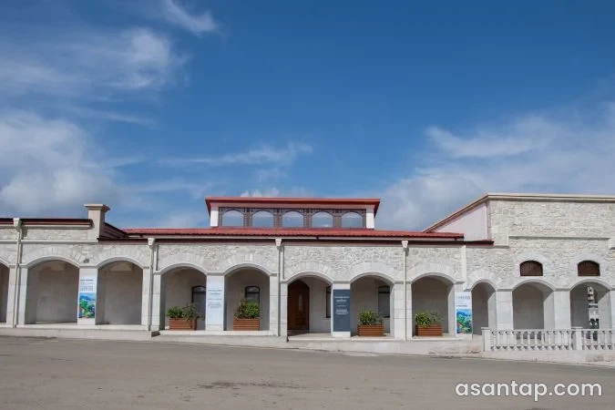 Ağa Qəhrəman Mirsiyab oğlunun karvansarayı — Şuşa