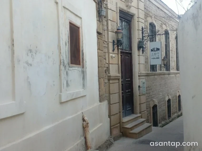 NUR Art House — İçərişəhər