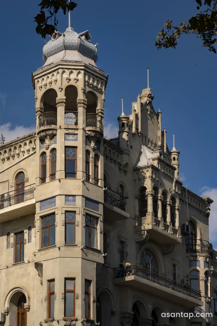 İsa bəy Hacınskinin evi