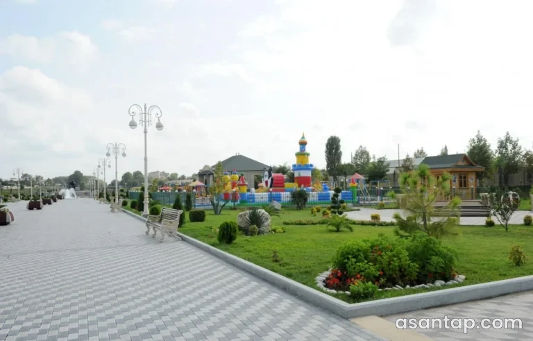 Qəhrəmanlar parkı — Bərdə
