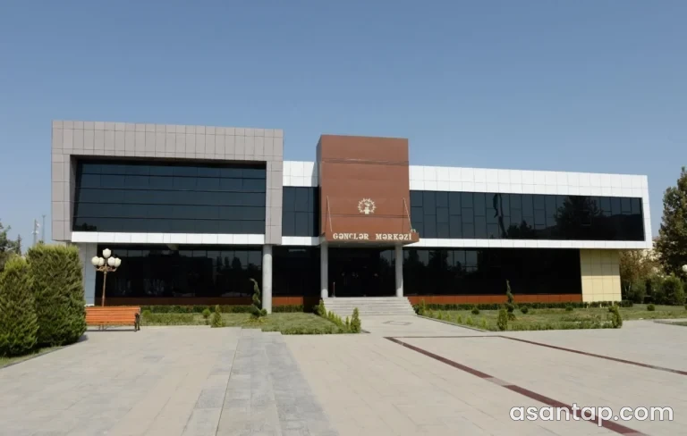 Beyləqan Gənclər Evi