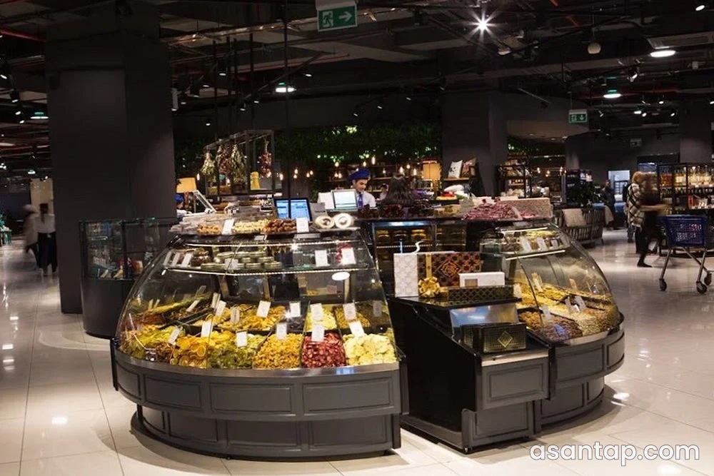Xurcun — Port Baku Mall — məkanın görünüşü